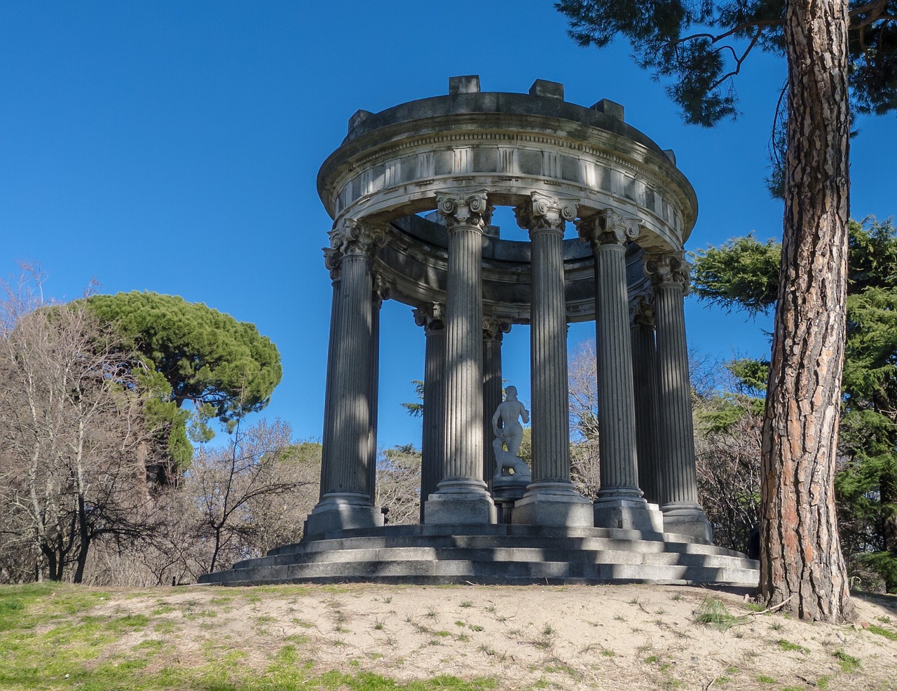 ¿Dónde se encuentra el pueblo de Aranjuez?