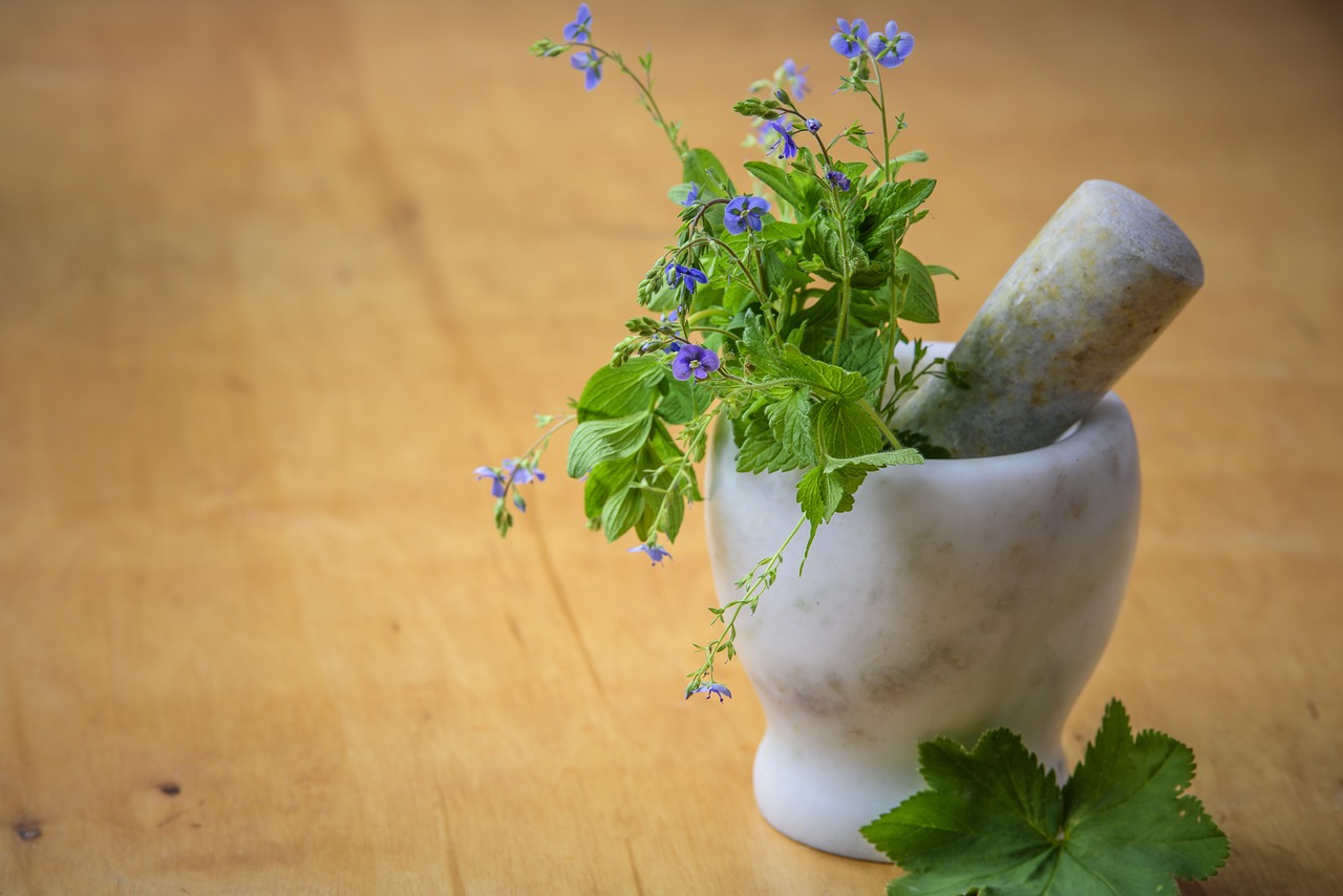 ¿Cómo quitar el mal olor de la boca con remedios caseros?