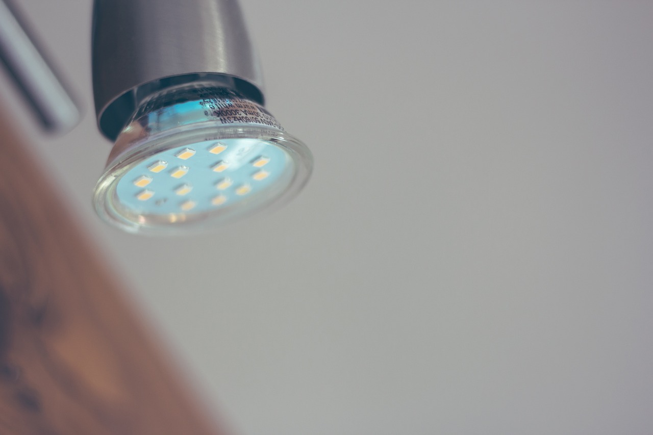 ¿Cuántos LED por m2 interior?
