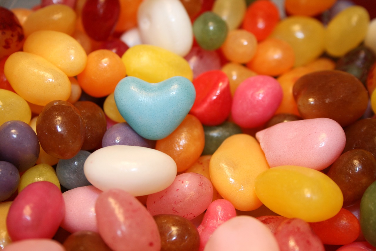 ¿Cómo se ve una caries en un colmillo?