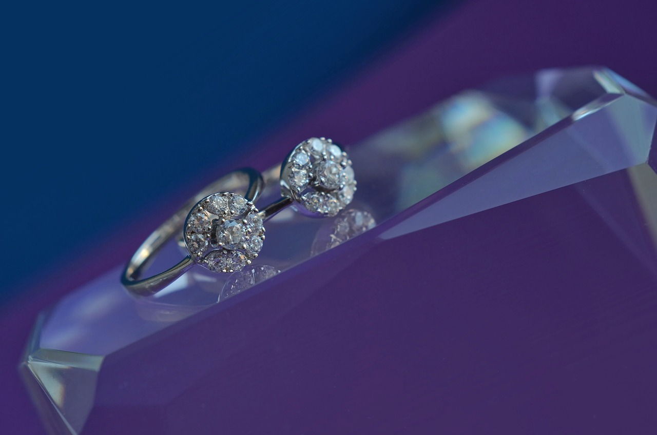 ¿Qué es mejor una corona de porcelana o de zirconio?
