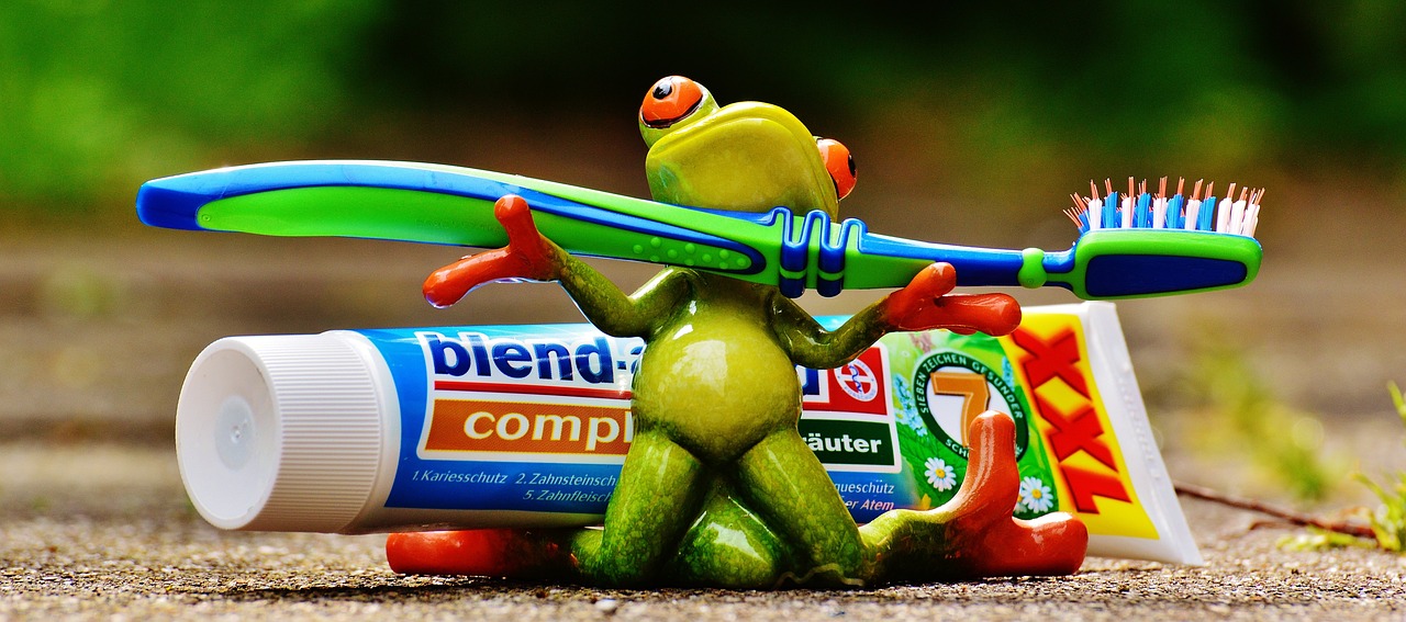 ¿Qué tan recomendable es hacer limpieza dental?