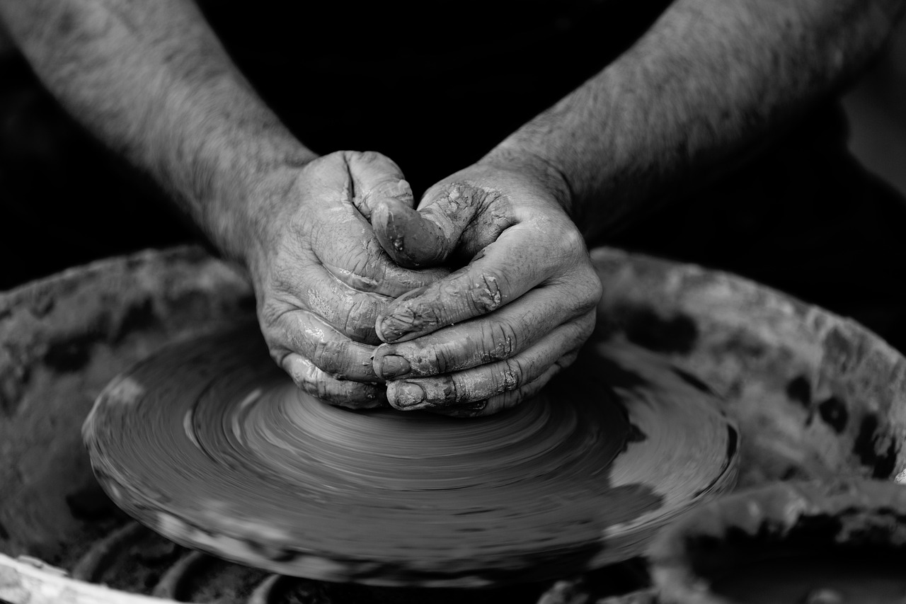 What is aesthetic pottery?